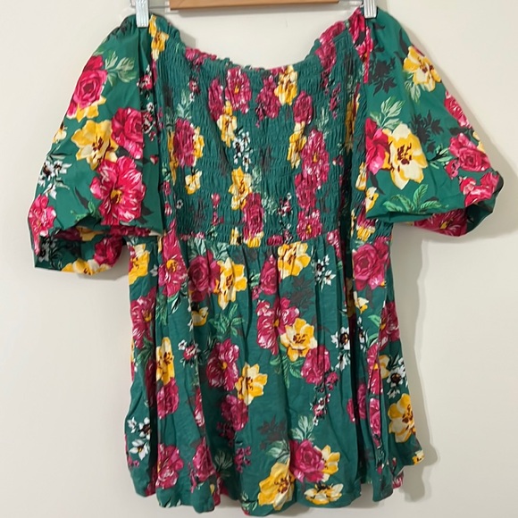 torrid Tops - NWT Torrid Green Floral Smocked Poplin Babydoll Puff Sleeve Blouse Size 5 (28)